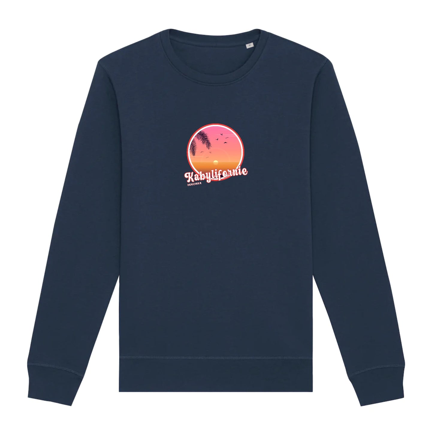 Pull kabylifornie pour homme, avec un design de la lune, mer et arbres rend hommage à la région de kabylie en Algérie couleur bleu marine