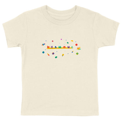 tshirt pour enfant écrit AZAMOUL entouré de motifs d'univers enfant de plusieurs couleurs par azamoul mode et accessoires berbères amazigh couleur naturel