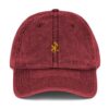 Casquette vintage rouge brodée au symbole YAZ de liberté et noblesse chez les amazighs par azamoul mode et accessoires berbères