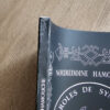 livre Paroles De Symboles par Noureddine Hamouche avec un symbole et sa définition - sur Azamoul mode et accessoires berbères amazigh. Une page qui représente un symbole qui peut être utilisé dans les tatouages berbères